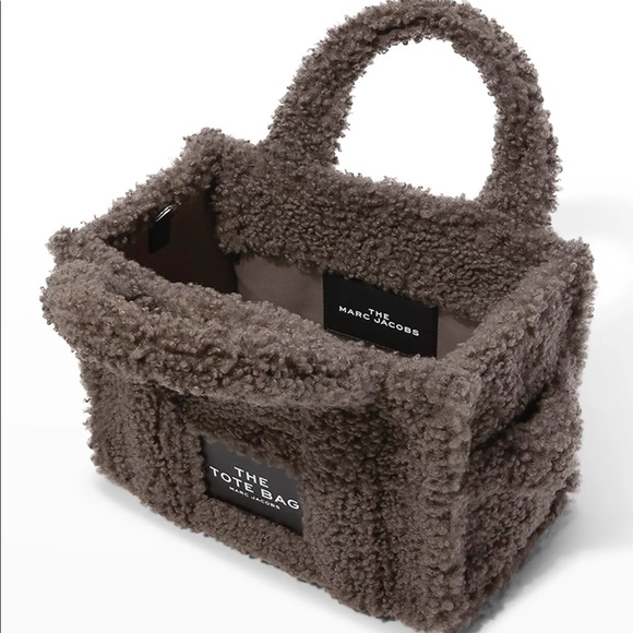 MARC JACOBS
Mini Traveler Faux-Fur Tote Crossbody Bag - Picture 3 of 13